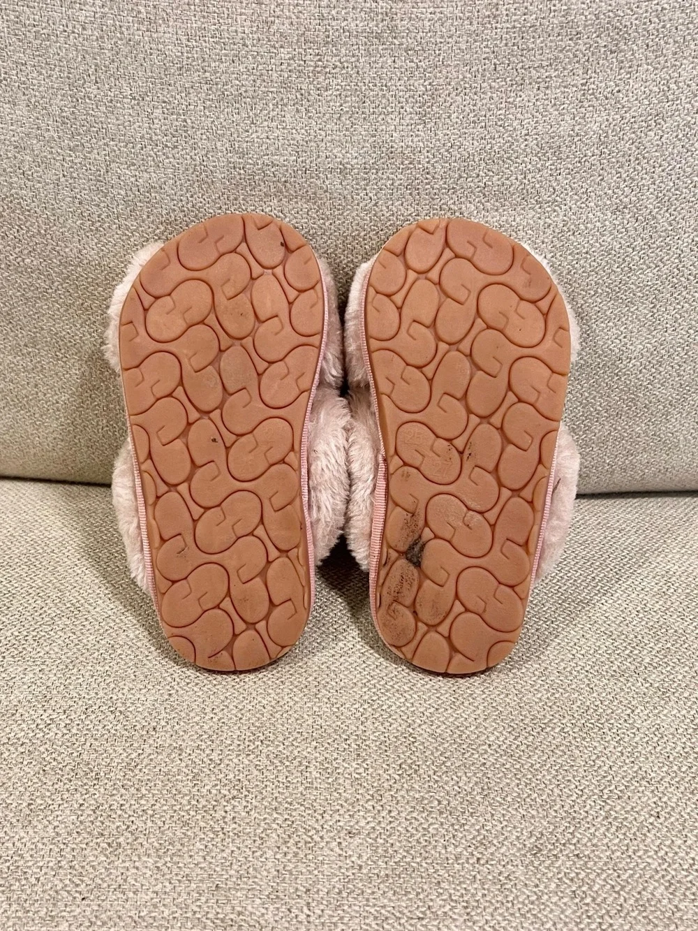 Vepose Toddler Size 8/8.5/9 Pink Faux Fur Cross-Band Slide Slippers Plush Shoes